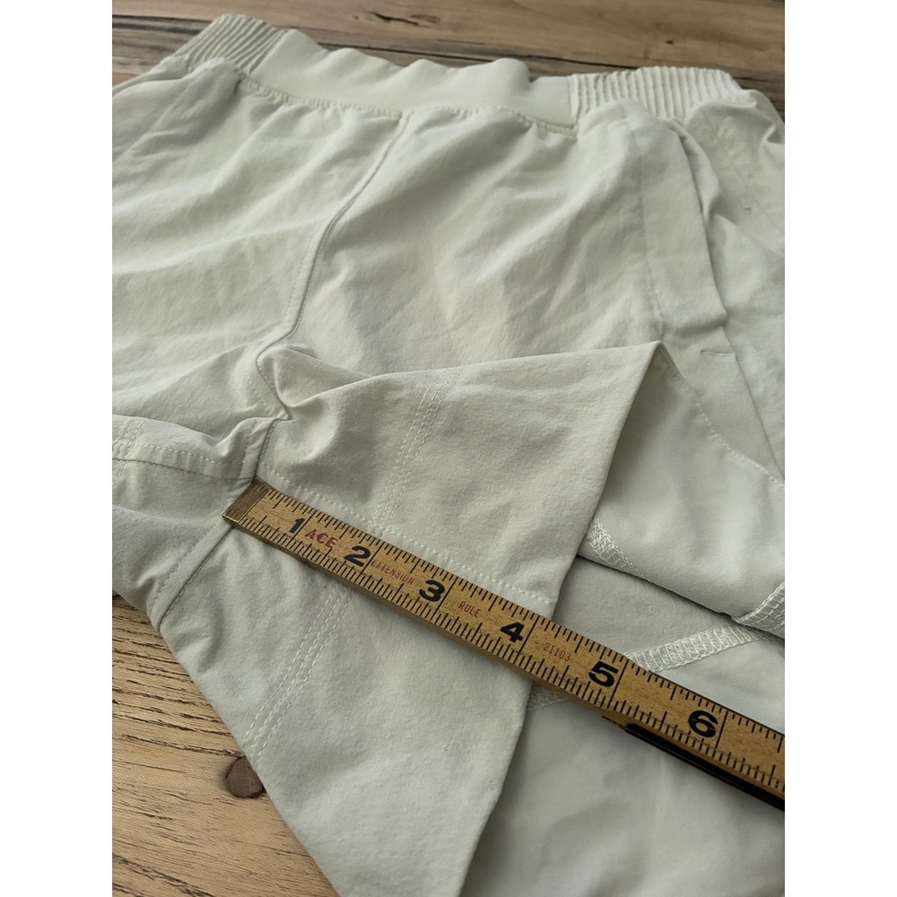 Lululemon Size XS Stretch Woven Relaxed-Fit High-Rise Short 4" - Picture 7 of 7